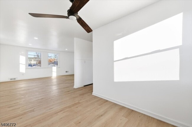 88 Mitchell St in West Orange, NJ - Building Photo - Building Photo