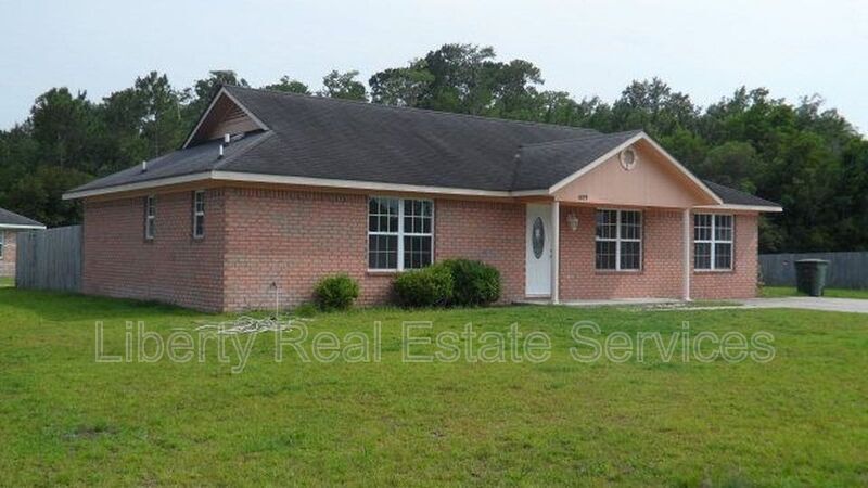 1029 Barley Dr in Hinesville, GA - Building Photo