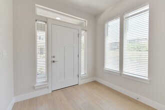 9431 SW Eunice Ln in Portland, OR - Building Photo - Building Photo