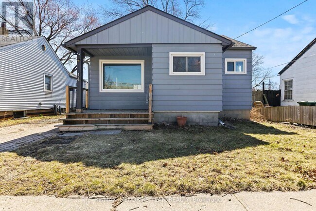 14 Elmwood Ave
