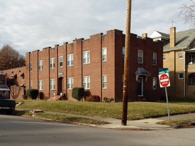 1336 Charleston Ave in Huntington, WV - Foto de edificio - Building Photo