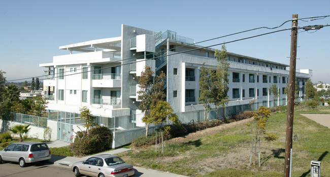 Villa Alta in San Diego, CA - Foto de edificio - Building Photo