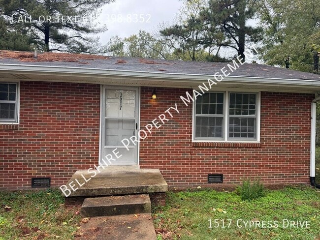 property at 1517 Cypress Dr