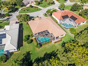 6108 Stillwater Ct in Bradenton, FL - Foto de edificio - Building Photo