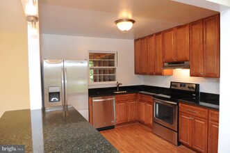 1342 Mayflower Dr in McLean, VA - Building Photo - Building Photo