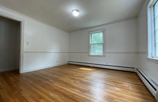 90 Cabot St in Waltham, MA - Building Photo - Building Photo