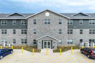 Alice Place West Burlington in West Burlington, IA - Building Photo - Building Photo