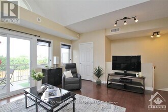 137 HARTHILL Way in Ottawa, ON - Building Photo - Building Photo