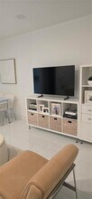 2539 S Bayshore Dr in Miami, FL - Building Photo - Building Photo