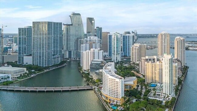 property at 801 Brickell Key Blvd