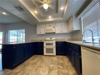 2324 Rembrandt Dr in Las Vegas, NV - Building Photo - Building Photo