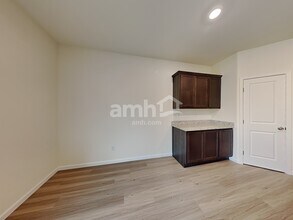 1307 W 15th Ave in La Center, WA - Building Photo - Building Photo