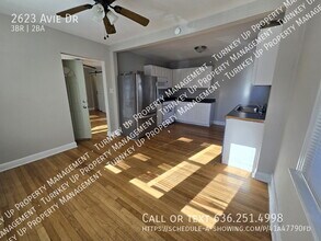 2623 Avie Dr in Jennings, MO - Building Photo - Building Photo