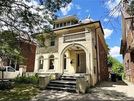 2704 Webb St in Detroit, MI - Building Photo