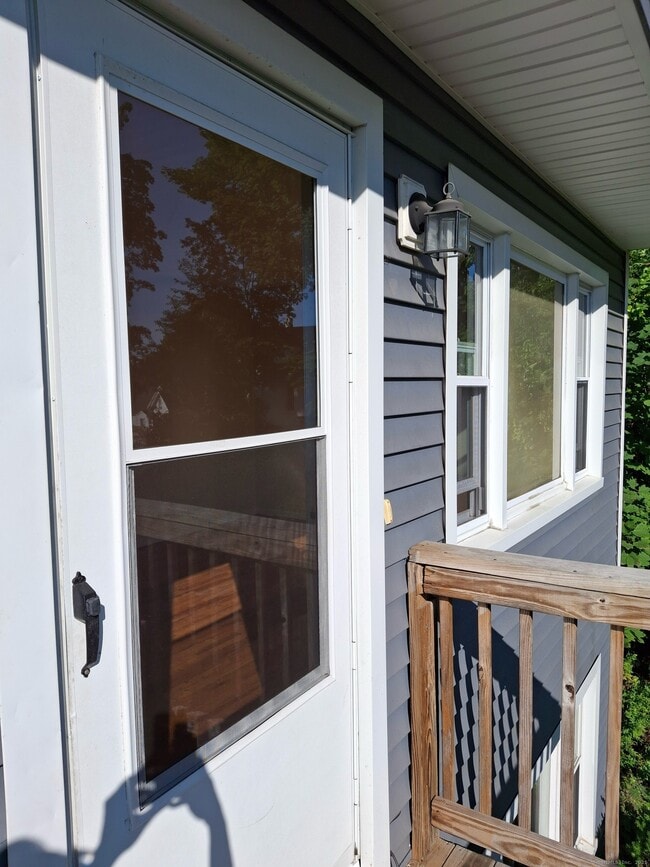 14B Division St in Danbury, CT - Building Photo - Building Photo