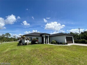 3283 50th Ave NE in Naples, FL - Building Photo - Building Photo