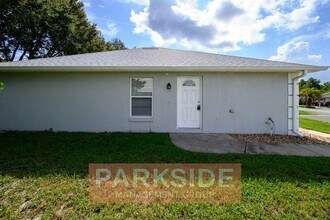152 Cascade St in Deltona, FL - Foto de edificio - Building Photo
