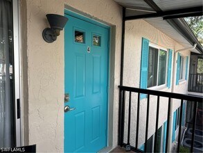 4180 Looking Glass Ln in Naples, FL - Building Photo - Building Photo