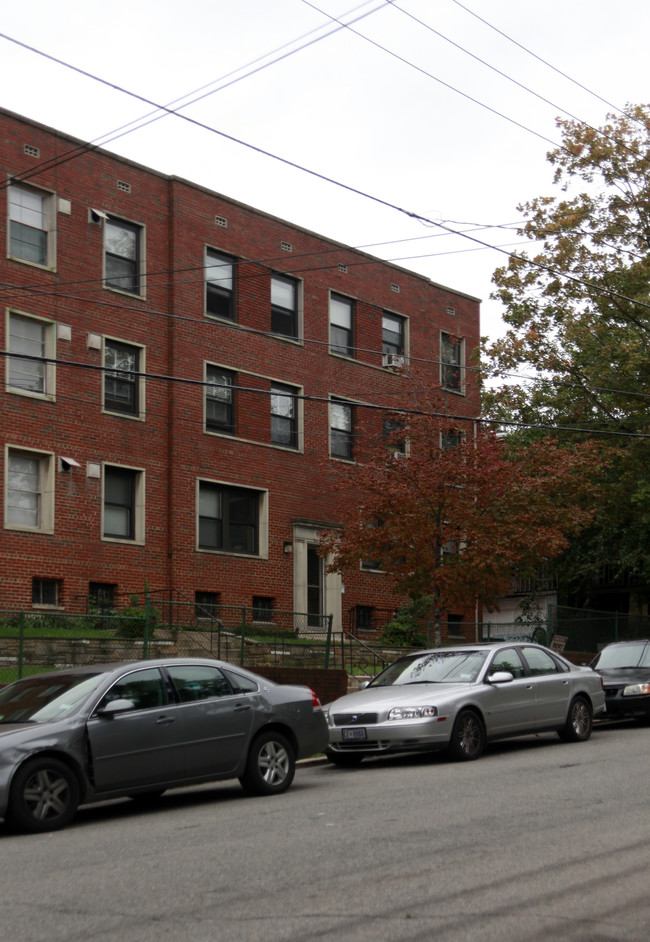 724 Madison St NW in Washington, DC - Foto de edificio - Building Photo