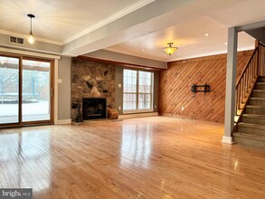 101 Sarahs Ln in Horsham, PA - Building Photo - Building Photo