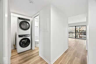 210 Fountainview Ln, Unit 3A in Lombard, IL - Building Photo - Building Photo