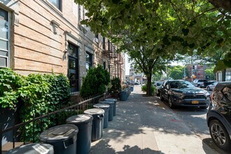 197 Norman Ave in Brooklyn, NY - Foto de edificio - Building Photo