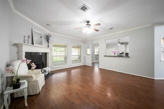 312 Falcon Lake Dr in Friendswood, TX - Building Photo - Building Photo