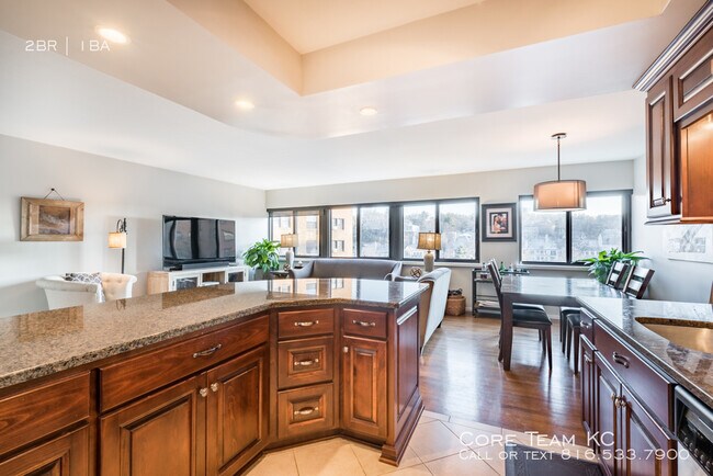 803 W 48th St-Unit -504 in Kansas City, MO - Foto de edificio - Building Photo