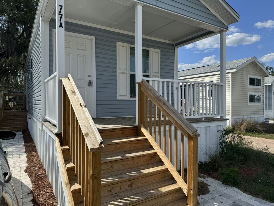 7250 FL-44 in Wildwood, FL - Building Photo