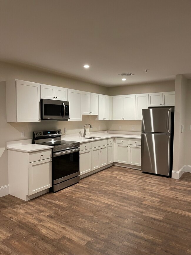 5 Paul Francis Way Apartments and Nearby Plymouth Apartments For Rent