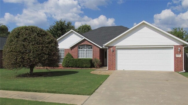 property at 1902 SW Spruce Rd