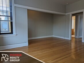723 W Barry Ave, Unit A3 in Chicago, IL - Building Photo - Building Photo