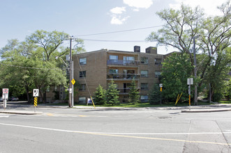 Highbourne Court in Toronto, ON - Building Photo - Building Photo