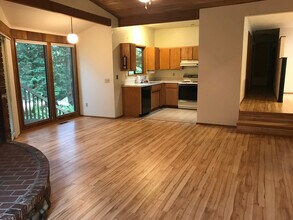 1707 Oriental Ave in Bellingham, WA - Building Photo - Building Photo