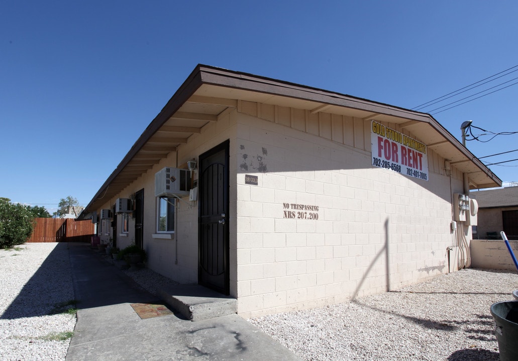 218 Gold St in Henderson, NV - Foto de edificio