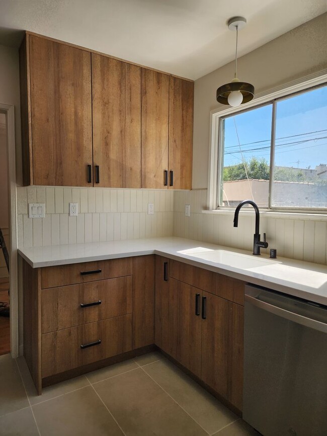 337 N Gardner St in Los Angeles, CA - Building Photo - Building Photo
