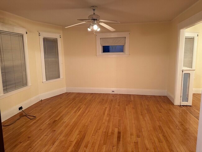 158 Hillside Rd in Watertown, MA - Building Photo - Building Photo