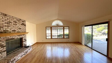 2759 Hutchinson Ct in Walnut Creek, CA - Building Photo - Building Photo