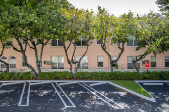 215 Calabria Ave in Coral Gables, FL - Building Photo - Building Photo