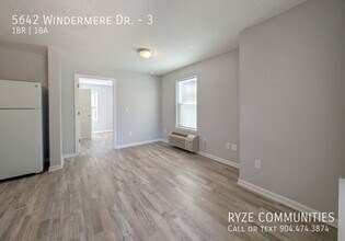 5642 Windermere Dr in Jacksonville, FL - Building Photo - Building Photo