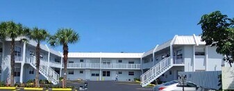 8 SE 19th Ave, Unit 10 in Pompano Beach, FL - Building Photo