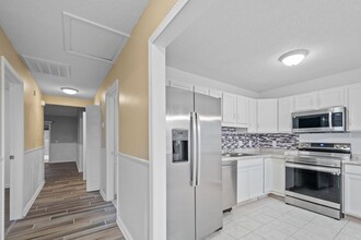 604 Courtyard W in Newport, NC - Building Photo - Building Photo