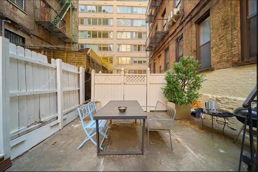 423 E 81st St in New York, NY - Building Photo