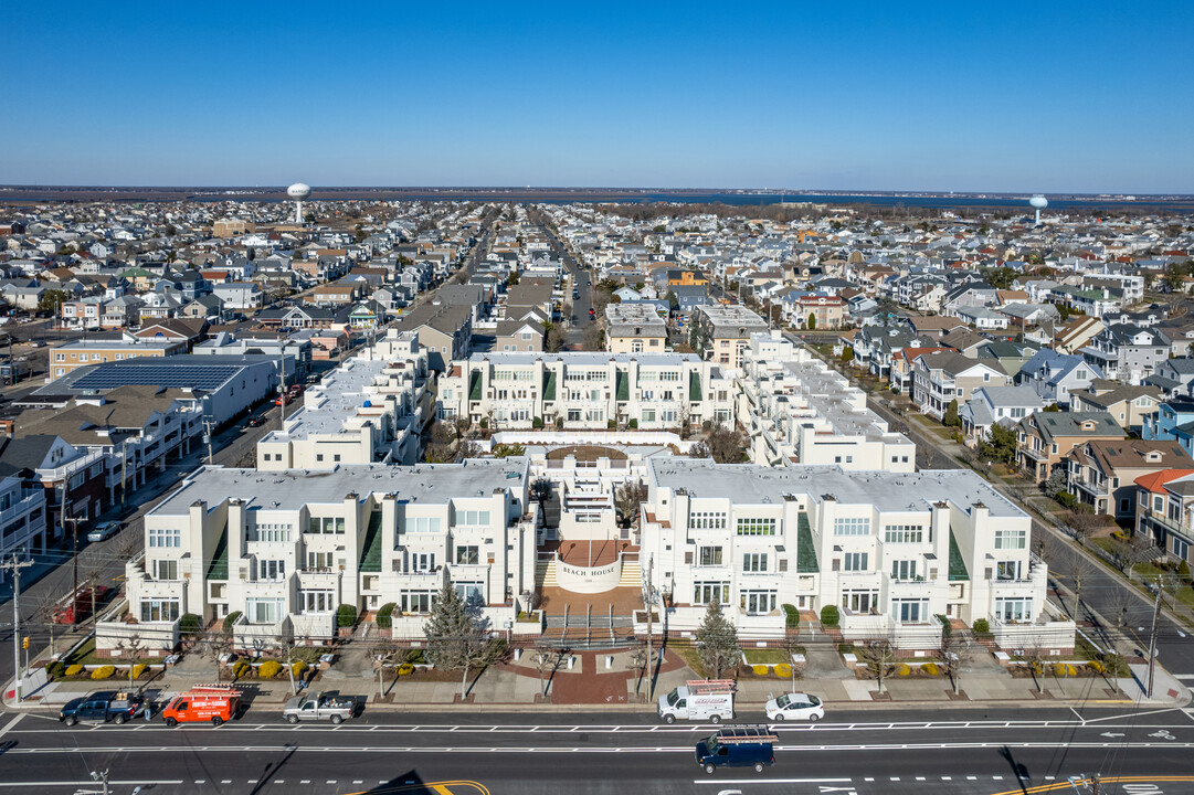 Beach House in Margate City, NJ - Foto de edificio