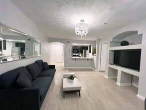 7230 Westpointe Blvd, Unit 1428 in Orlando, FL - Foto de edificio - Building Photo