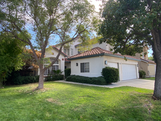 1120 Palomar Ct in Tracy, CA - Foto de edificio - Building Photo