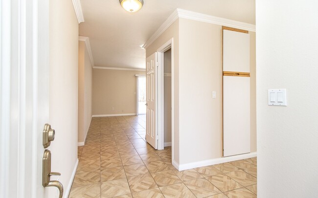 5402 Old Ranch Rd in Oceanside, CA - Building Photo - Building Photo