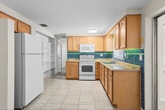 2509 Sweetwood Dr in Holiday, FL - Building Photo - Building Photo