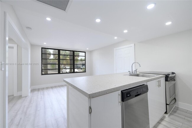 property at 6518 Miami Lakes Dr