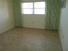 2312 Springsong Dr in Sarasota, FL - Building Photo - Building Photo